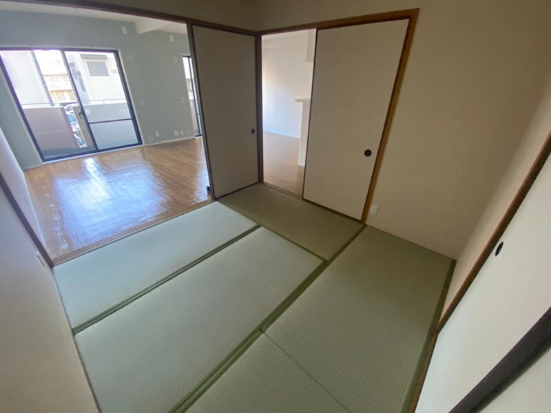 サンプラザ本山南の物件内観写真