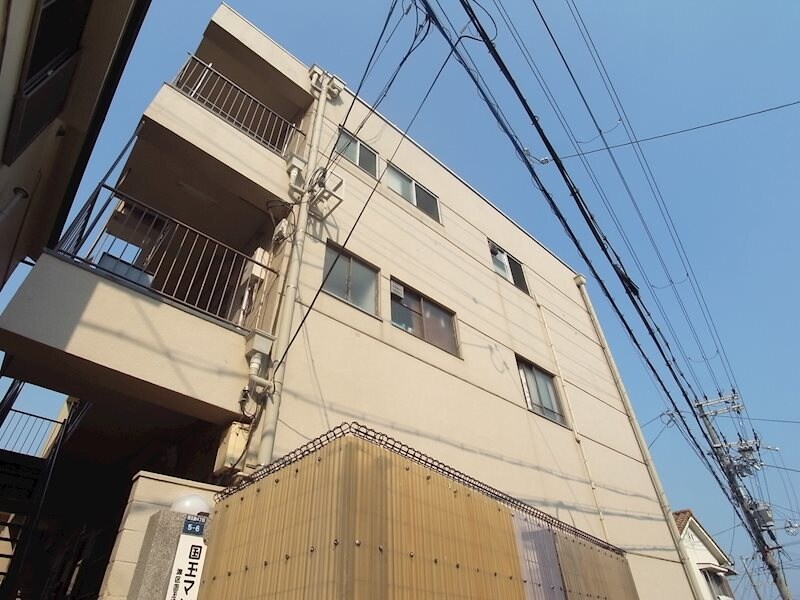 国玉マンションの物件外観写真