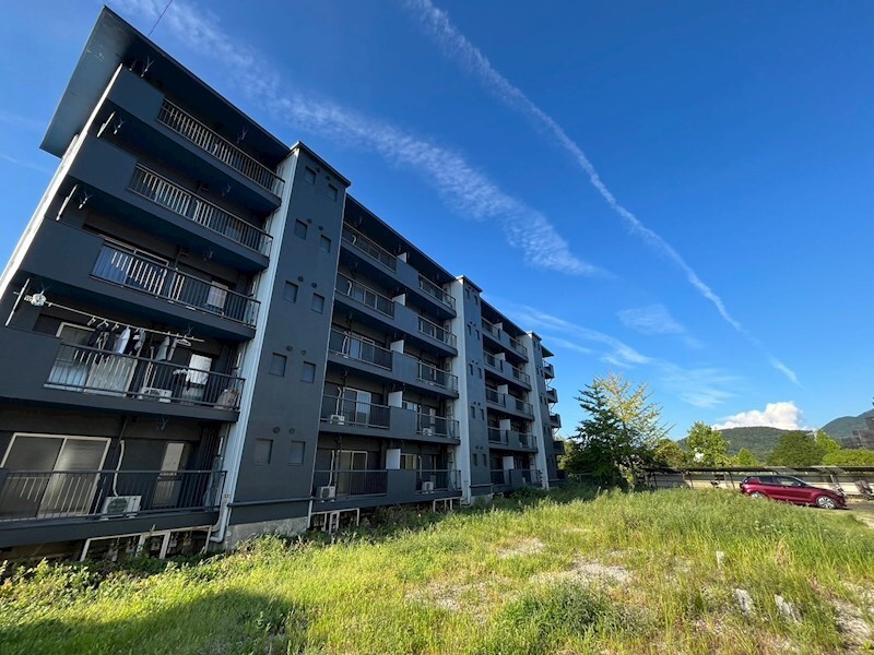 ドミールサニー緑町１号棟の物件外観写真