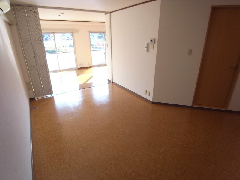 ホワイトヒルの物件内観写真