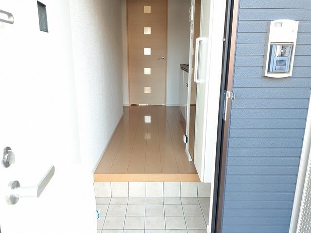 ワールドプレイスＥの物件内観写真