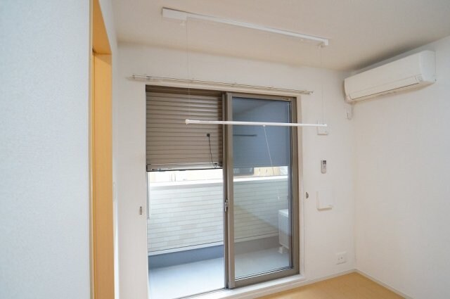 ワールドプレイスＥの物件内観写真