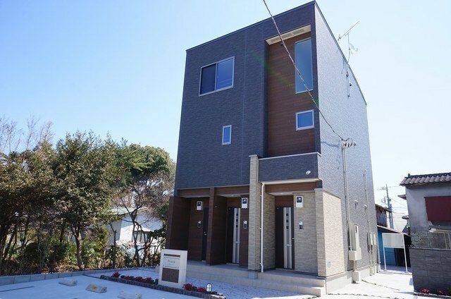 プリエールの物件外観写真