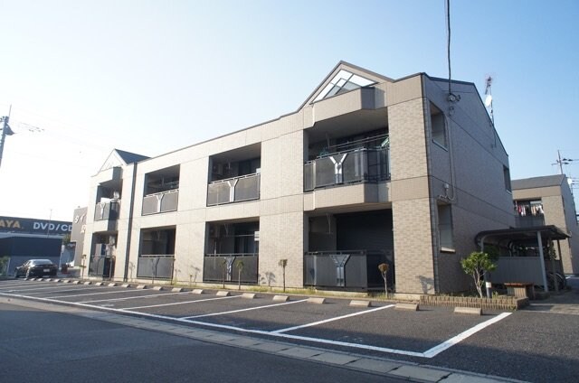 クローバーハウスＢの物件外観写真