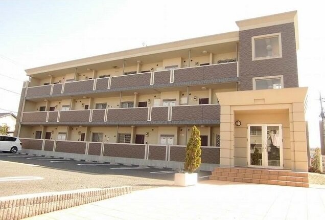 エテルノ・グランデ参番館の物件外観写真