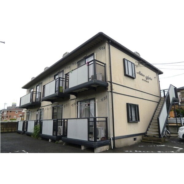 メゾン・グリシーヌの物件外観写真