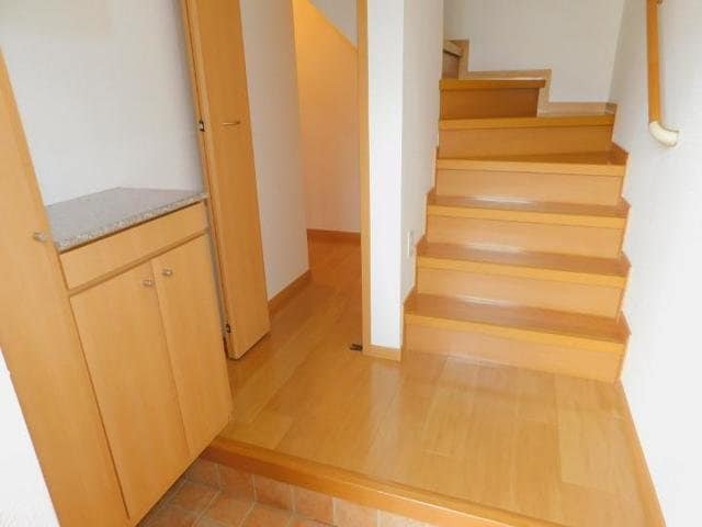 ラフィーネＡの物件内観写真