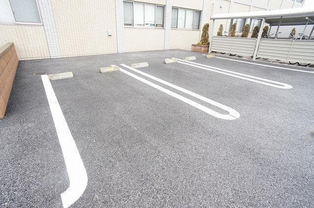 イースト　アヴェニューの物件外観写真