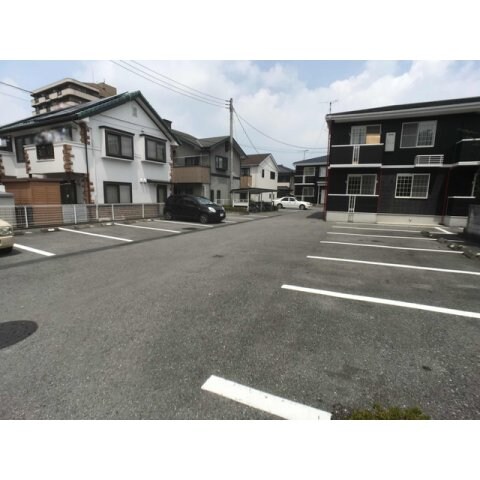 モダンピープルＢ棟の物件外観写真