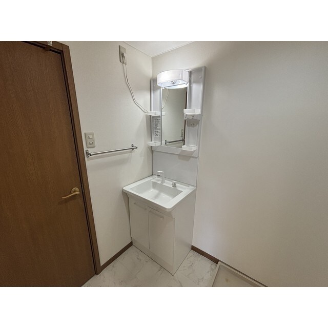 モダンピープルＢ棟の物件内観写真