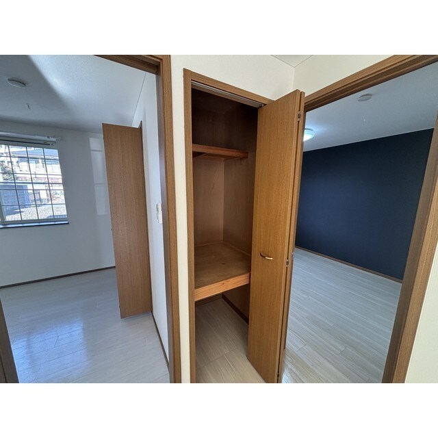 モダンピープルＢ棟の物件内観写真