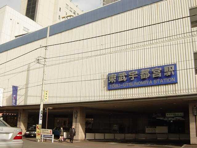 オーヴェストの物件外観写真