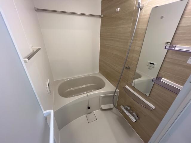 ロンド・ベル（LONDO BELL）の物件内観写真