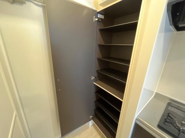 ロンド・ベル（LONDO BELL）の物件内観写真