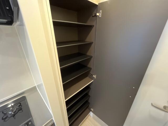 ロンド・ベル（LONDO BELL）の物件内観写真