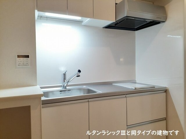 平松本町アパートの物件内観写真