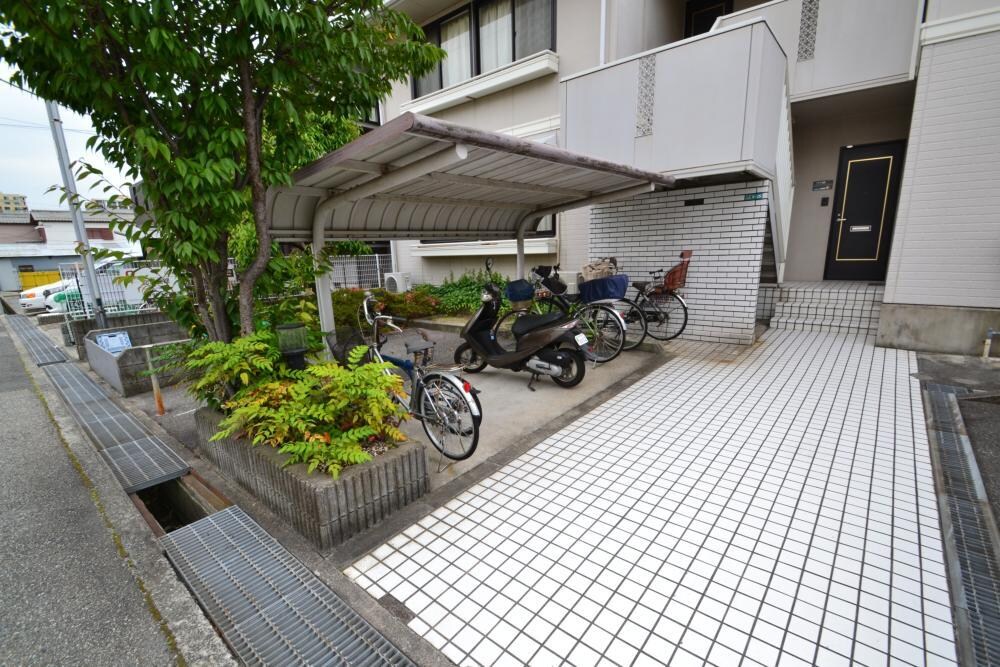 ルミエール B棟の物件外観写真