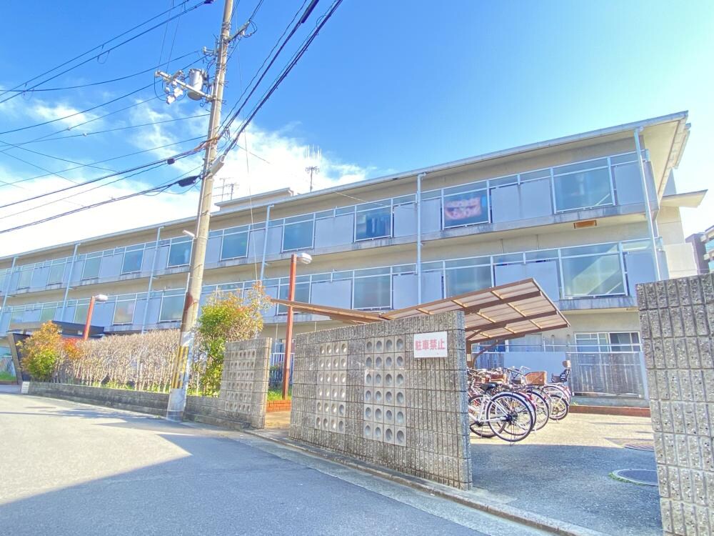 飛鳥グランドパレスの物件外観写真