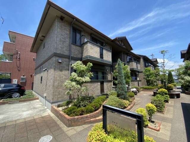 ライフランドスケープB棟の物件外観写真