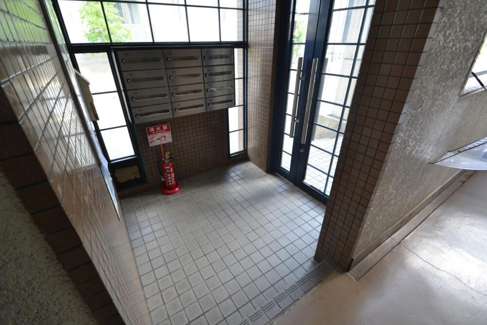 サンロイヤル塚口の物件外観写真