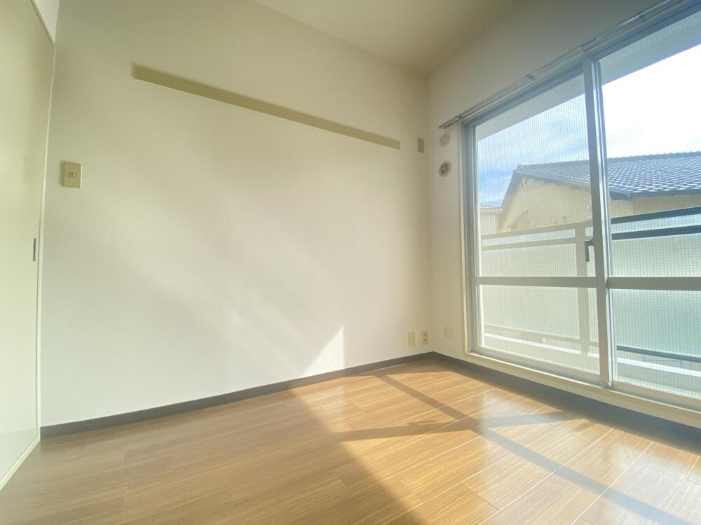 サンロイヤル塚口の物件内観写真