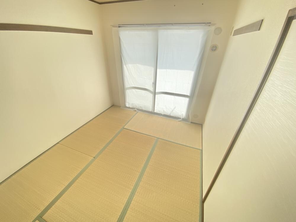 サンロイヤル塚口の物件内観写真