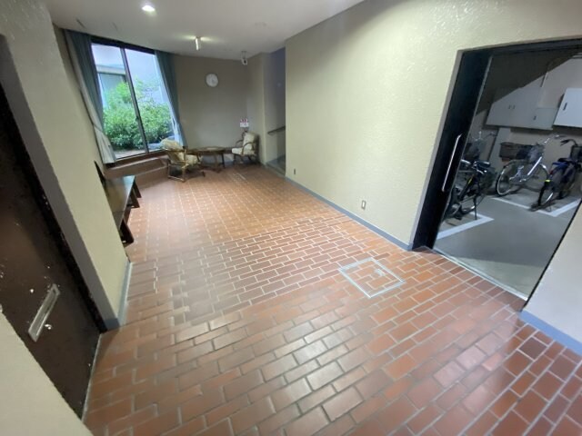 ユニライフ甲子園の物件外観写真