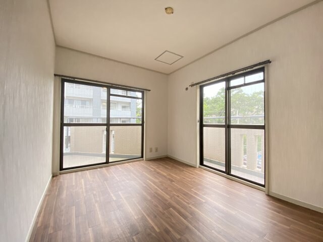 ユニライフ甲子園の物件内観写真