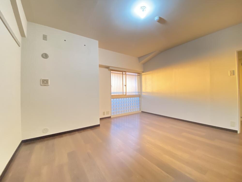 白鷹松下町マンションの物件内観写真