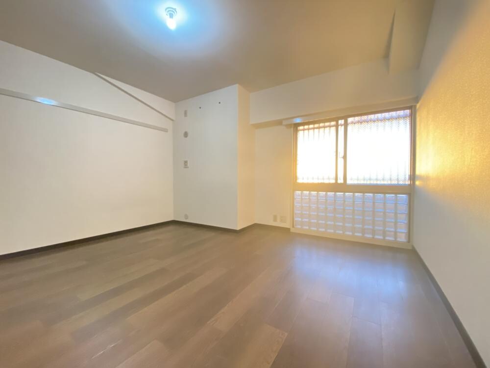 白鷹松下町マンションの物件内観写真