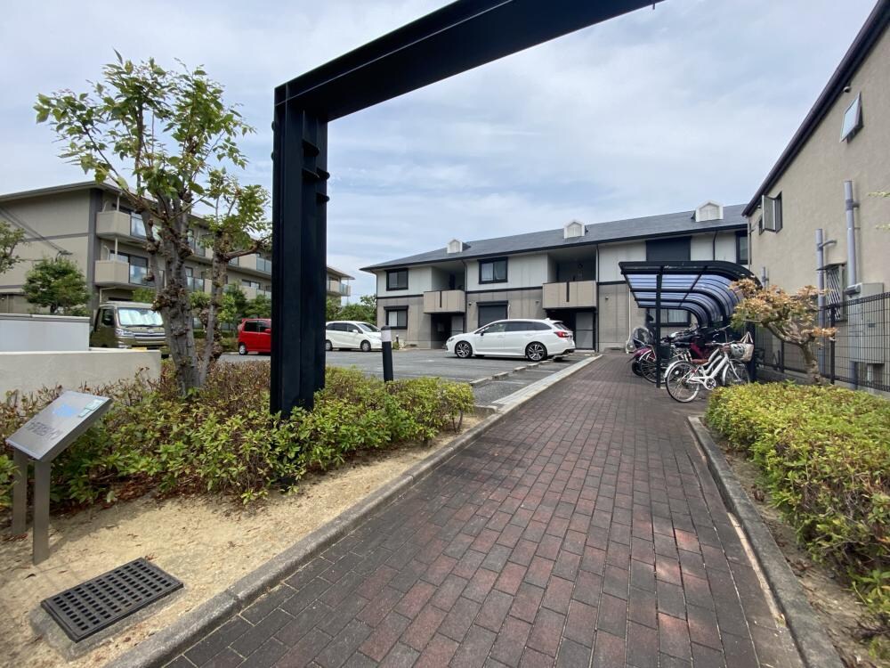 大関満池谷ハイツの物件外観写真