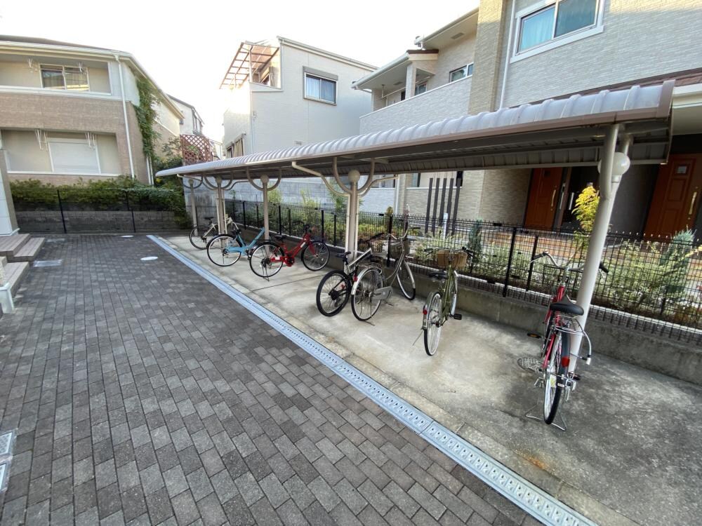 デフィ昆陽の物件外観写真