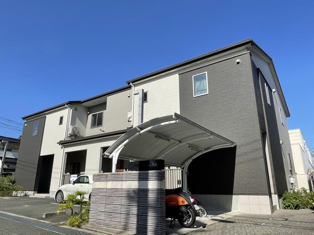 カームヴィラの物件外観写真