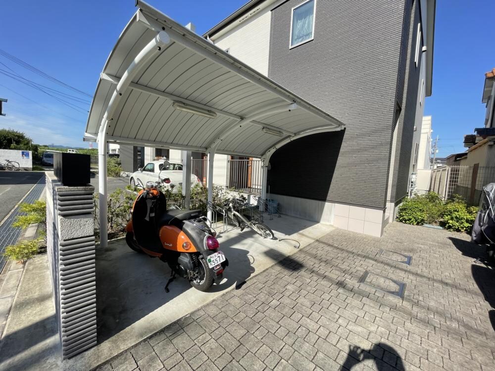 カームヴィラの物件外観写真