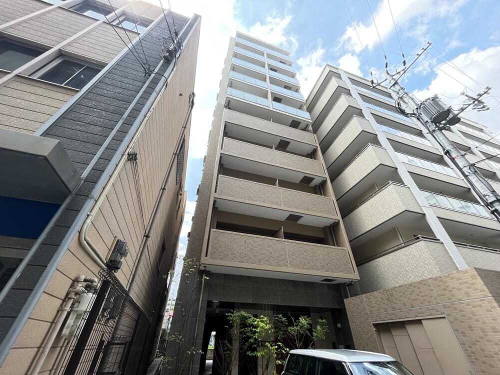 リブネスコート伊丹の物件外観写真