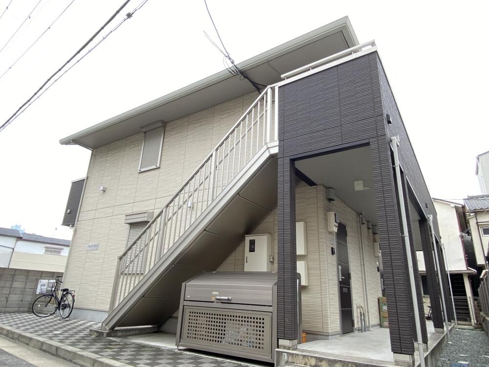 ドエルファーストの物件外観写真