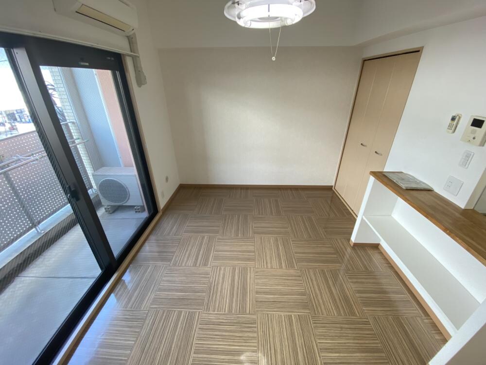 グランプラスシャトーの物件内観写真