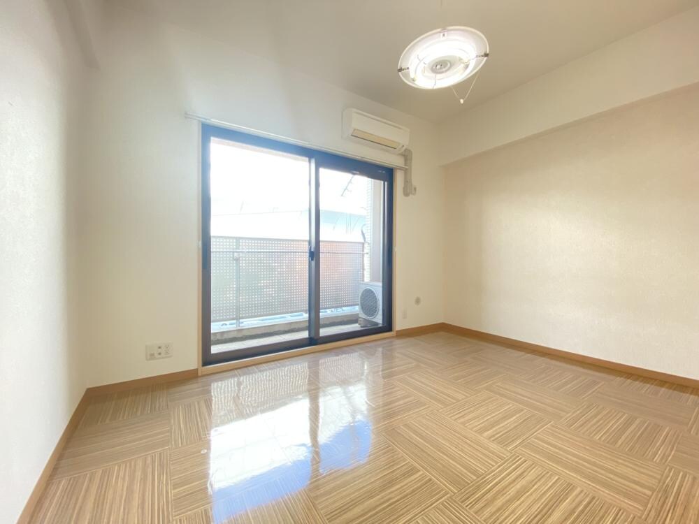 グランプラスシャトーの物件内観写真