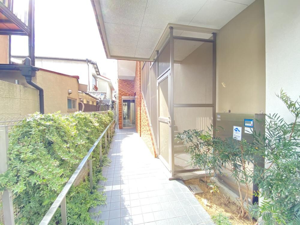 ラ・ギザロの物件外観写真