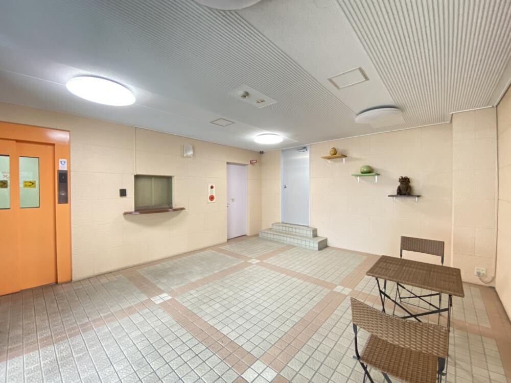 サリュー塚口の物件外観写真