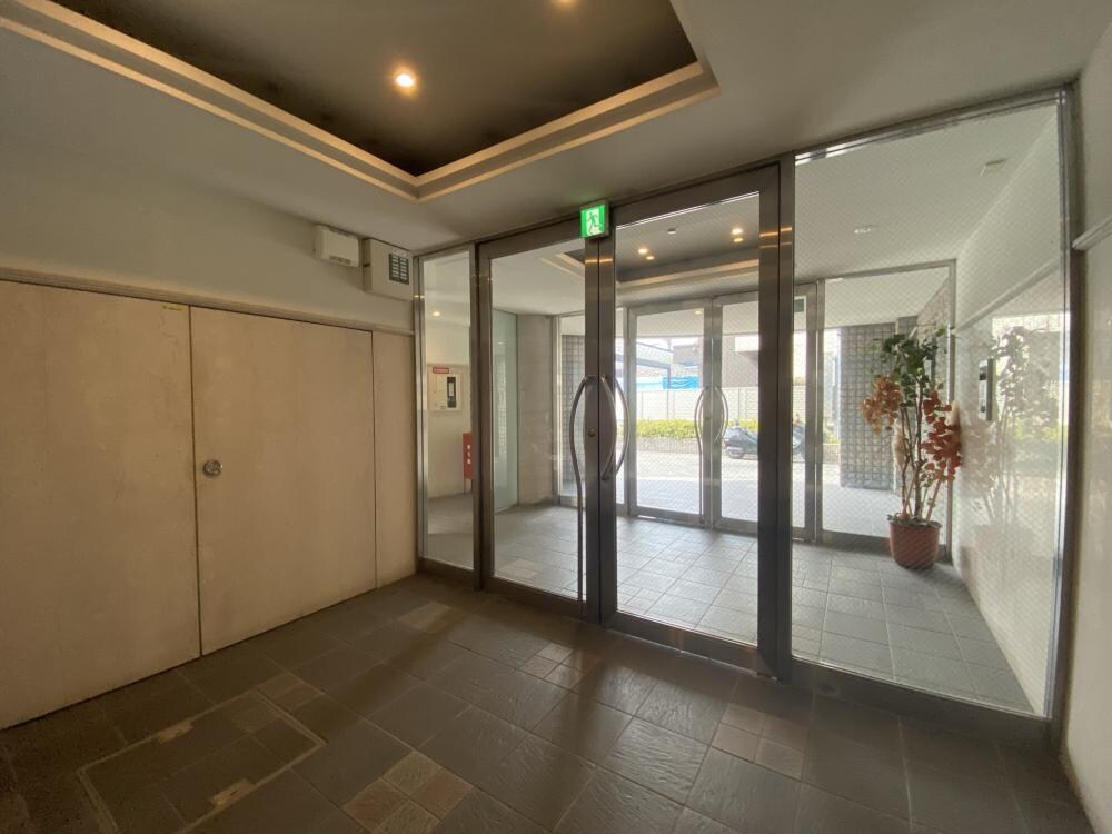 Y’sコート蘭びっくの物件外観写真