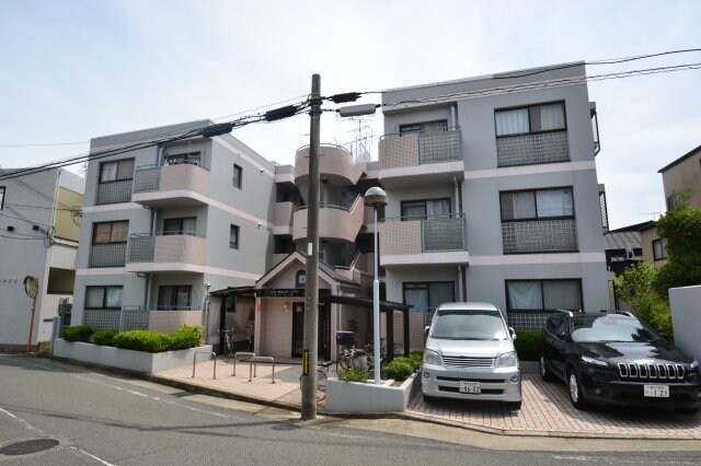 ラ・メゾンクレールの物件外観写真