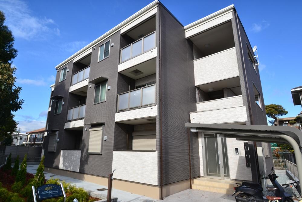 アルバグランデの物件外観写真