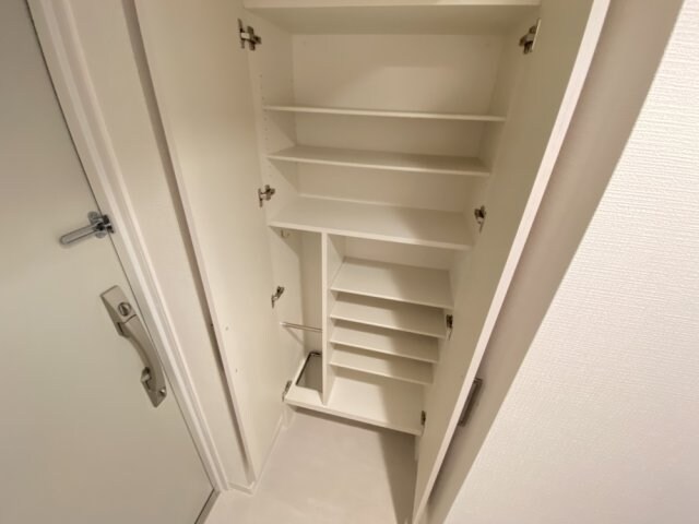 エスプレイスアーバンレジデンスの物件内観写真