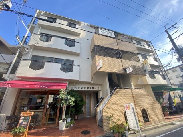 メゾンプチ甲子園2の物件外観写真