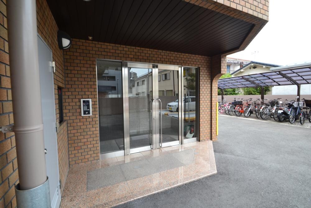 プラマー2番館の物件外観写真