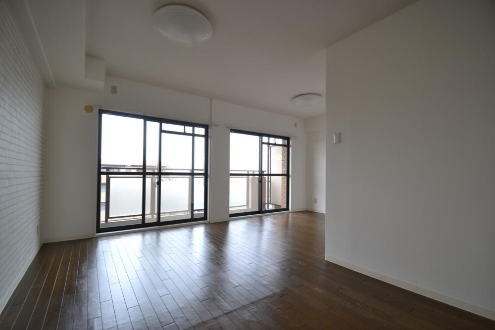 プラマー2番館の物件内観写真