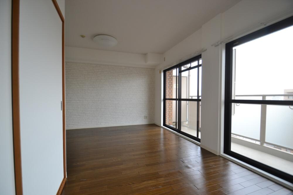 プラマー2番館の物件内観写真