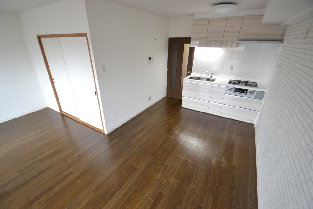 プラマー2番館の物件内観写真