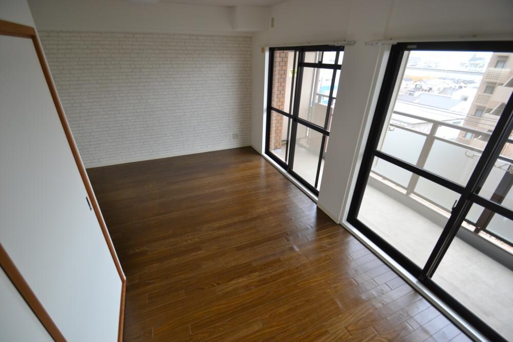 プラマー2番館の物件内観写真